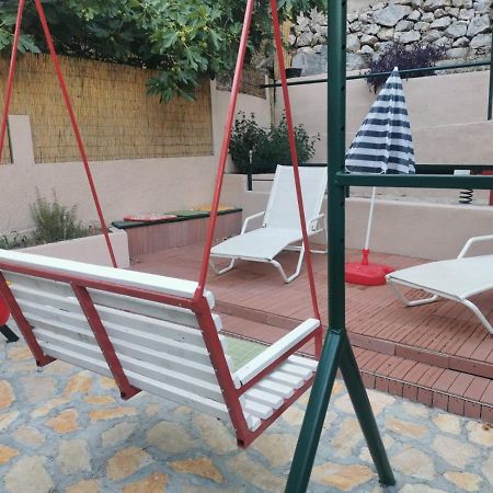 Big And Spacious Apartment In The Heart Of Omiš Exterior foto
